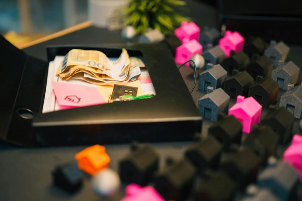 Choisir la porte de garage parfaite à Caen : nos conseils